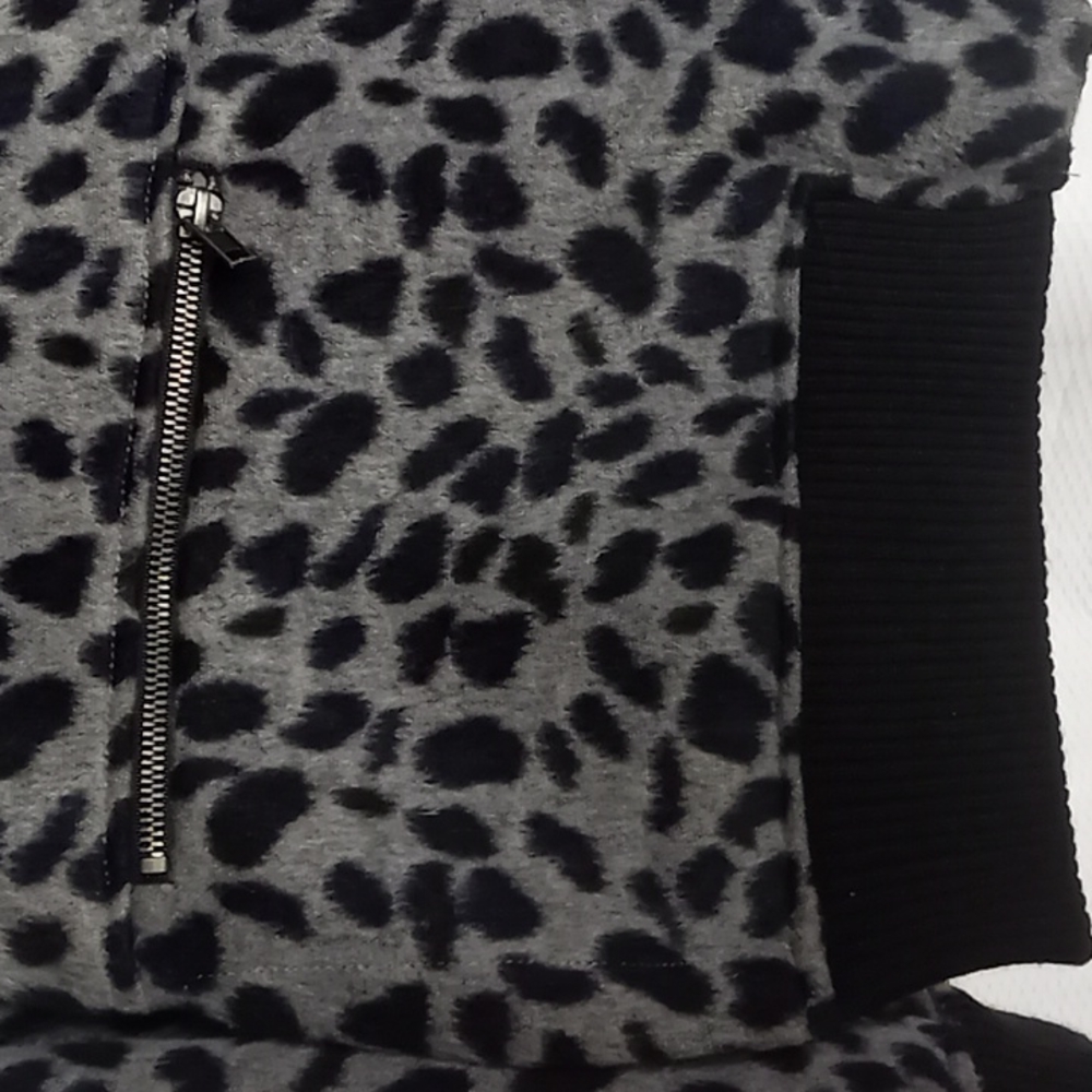 Gray and Blue Leopard Jacket - Picture 2 of 4